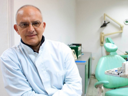 Dr Milan Pavlović - Specijalista oralne medicine i parodontopatije