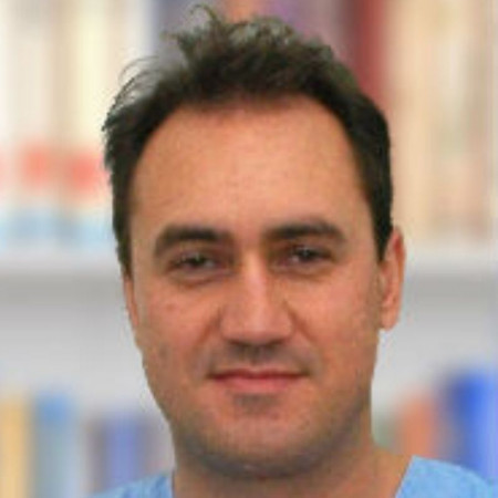 Dr Radoš Đinović - Specijalista opšte i rekonstruktivne hirurgije