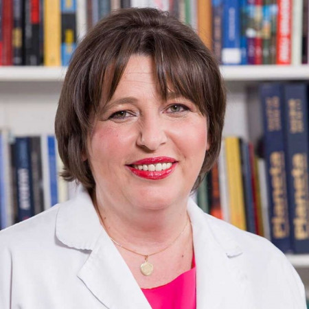 Dr mr sci. med. Nevena Savić - Specijalista interne medicine - alergolog