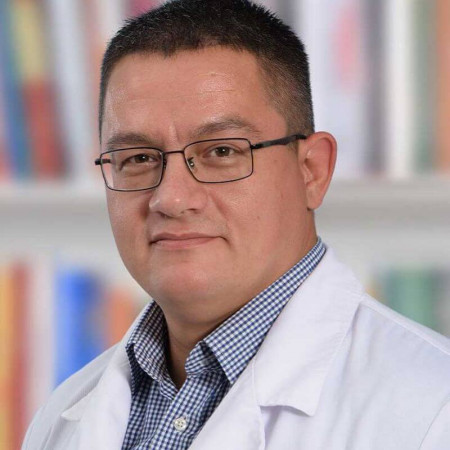 Dr Srđan Tomić - Stomatolog