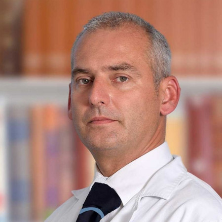 Ass. dr sci. med. Dejan Pilčević - Specijalista interne medicine, nefrolog