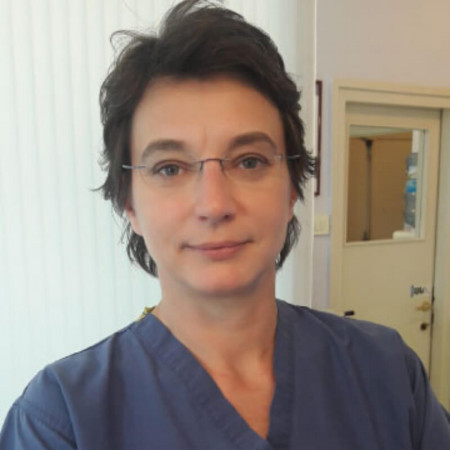 Prof. dr Ana Pucar - Specijalista paradontologije i oralne medicine