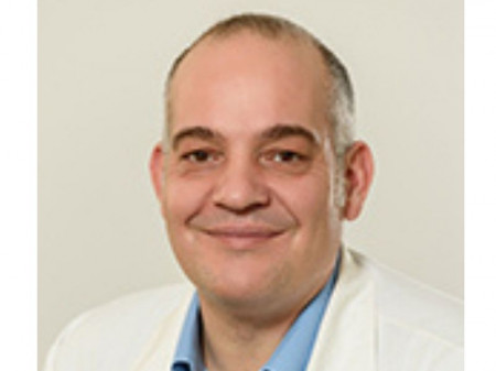 Doc. dr Predrag Rašović - Specijalista ortopedije sa traumatologijom