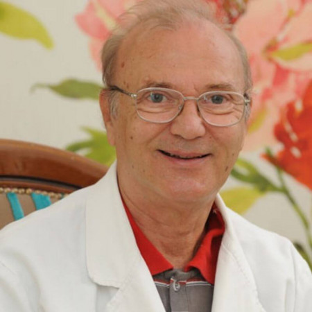Prof. dr Vjekoslav Orozović - Specijalista interne medicine, kardiolog