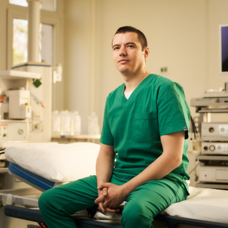 Ass. dr sci. med. Nikola Panić - Specijalista interne medicine i subspecijalista gastroenterologije