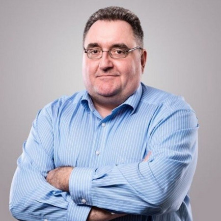 Prof. dr Dušan Marić - Specijalista ortopedije i dečije hirurgije