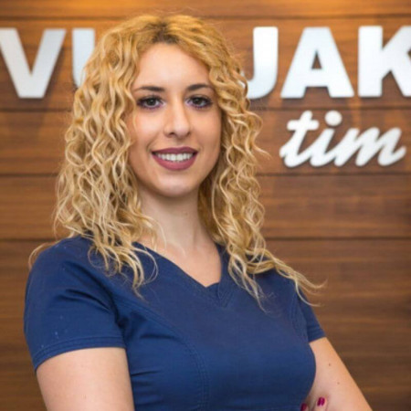 Stomatolog Ana Popović - Stomatolog