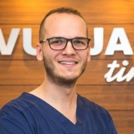 Stomatolog Vukašin Janjović - Doktor opšte stomatologije