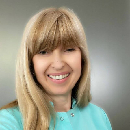 Spec. dr med. Marina Cekić - Specijalista interne medicine, subspecijalista pulmologije i onkologije