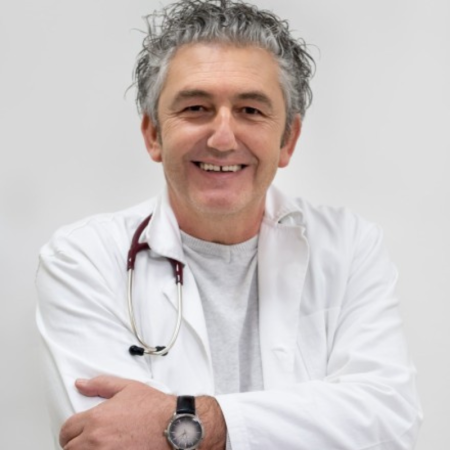 Dr Željko Grubačić - Specijalista interne medicine i subspecijalista kardiologije