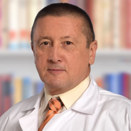 Prof. dr Vladimir Kovčin - Specijalista interne medicine, subspecijalista onkologije