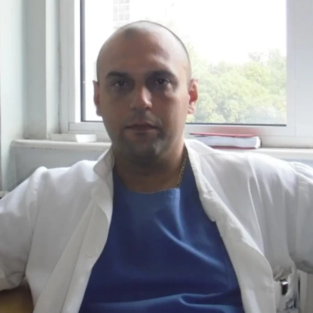 Spec. dr med. Dejan Stojiljković - Specijalista grudne hirurgije