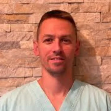 Spec. dr med. Puniša Razić - Specijalista maksilofacijalne hirurgije