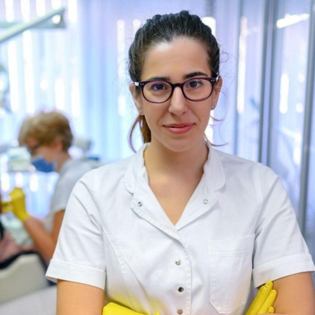 Dr Emilija Arsić - Stomatolog