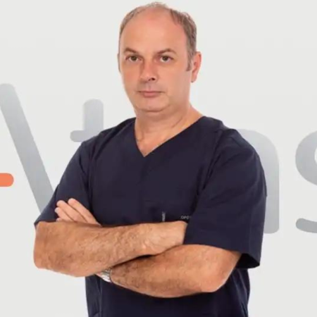 Doc. dr Aleksandar Vlahović - Specijalista dečije hirurgije i plastične hirurgije