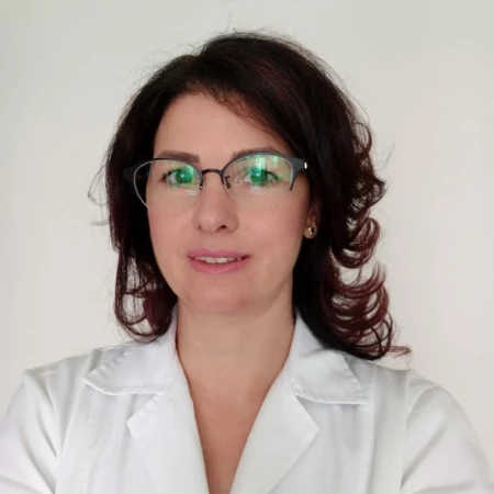 Ass. dr Emina Kostić - Specijalista nefrologije