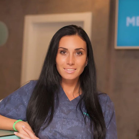 Spec. dr med. Jasmina Ivić - Specijalizant plastične i rekonstruktivne hirurgije